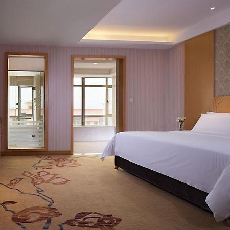 Vienna 3 Best Hotel Dongguan Liaobu Veicle City ภายนอก รูปภาพ