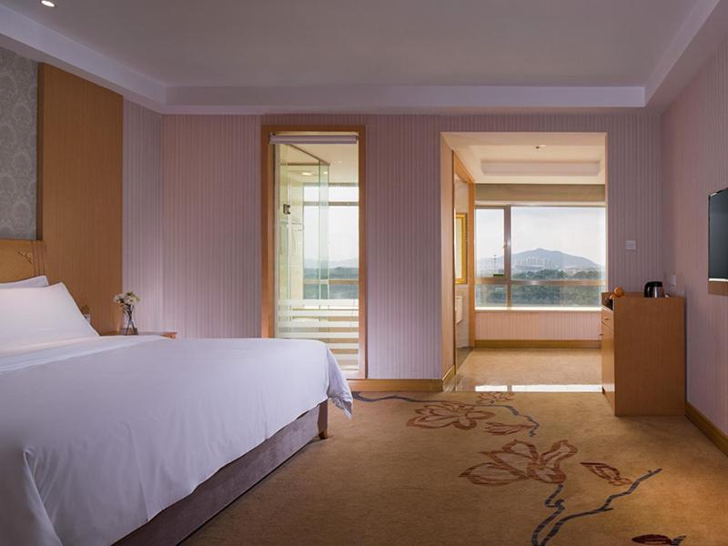 Vienna 3 Best Hotel Dongguan Liaobu Veicle City ภายนอก รูปภาพ